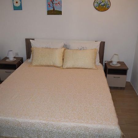 Apartment Bozana 2 Umag Bagian luar foto